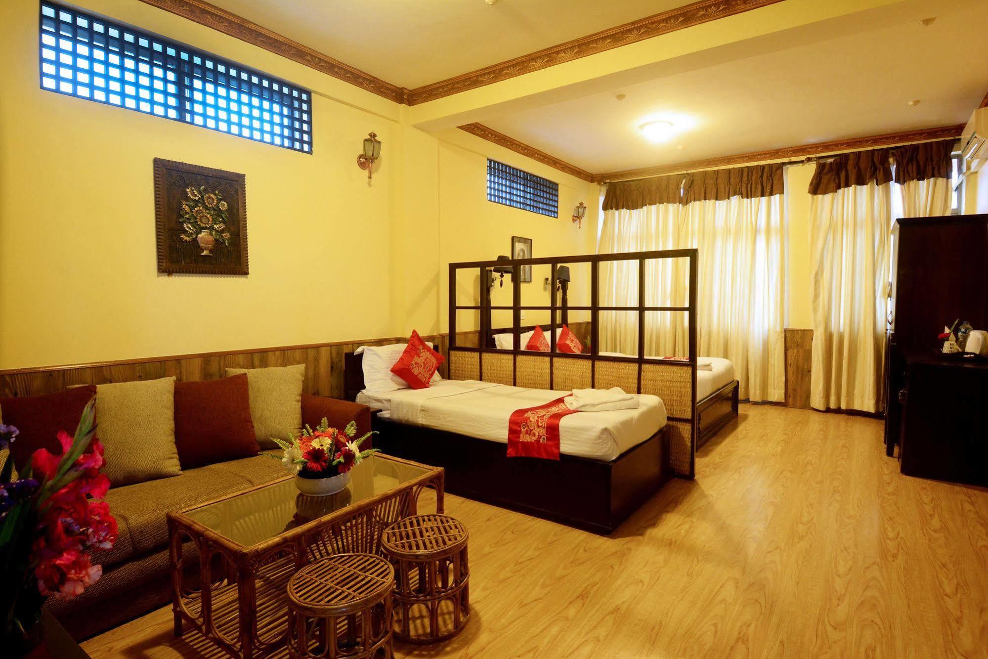 Dream Nepal Hotel&Apartment Kathmandu Buitenkant foto