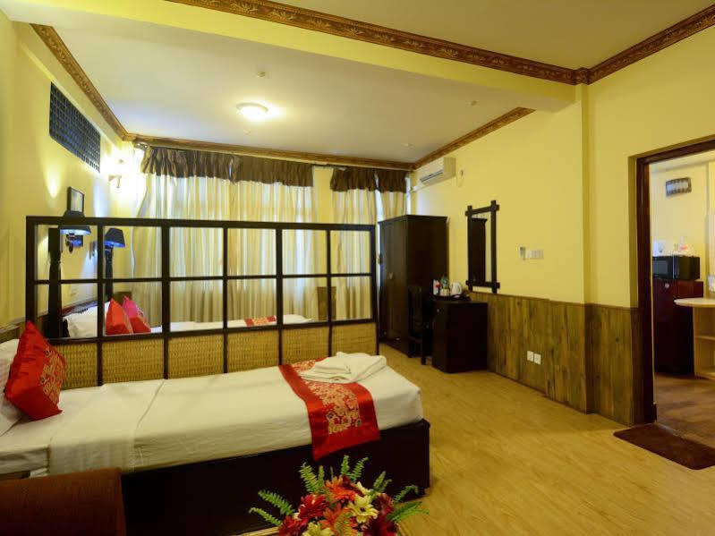 Dream Nepal Hotel&Apartment Kathmandu Buitenkant foto